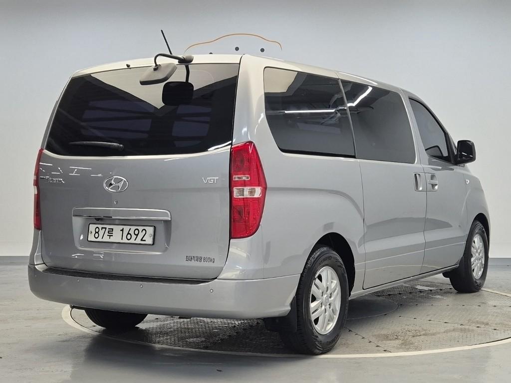 2019 HYUNDAI THE NEW GRAND STAREX 