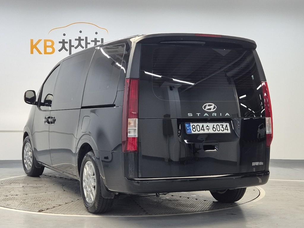 2023 HYUNDAI STARIA 