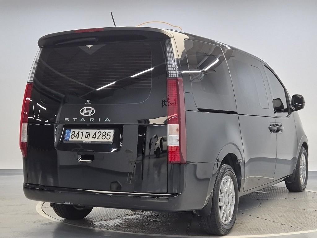 2022 HYUNDAI STARIA 