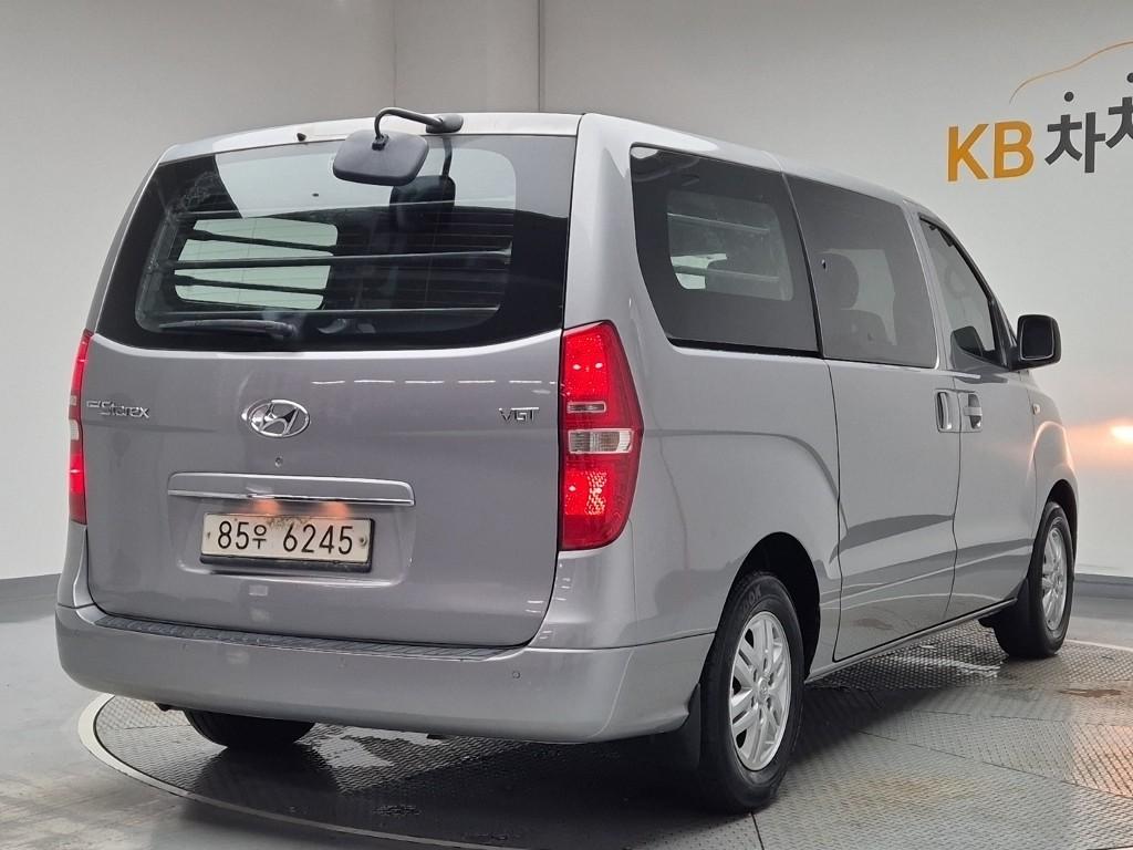 2019 HYUNDAI THE NEW GRAND STAREX 