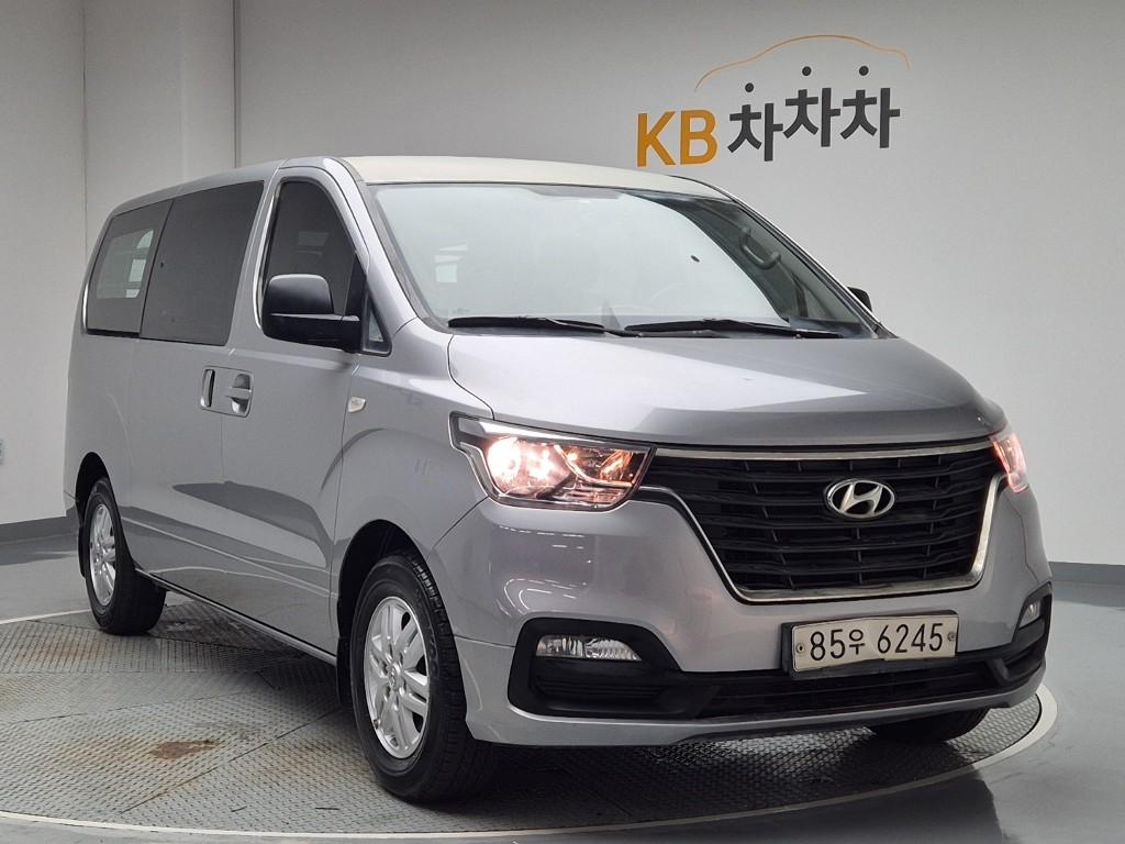 2019 HYUNDAI THE NEW GRAND STAREX 