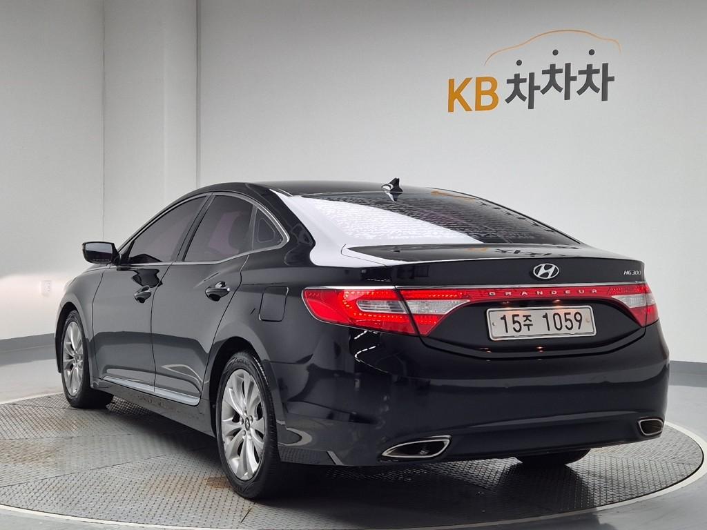 2012 HYUNDAI GRANDEUR HG 