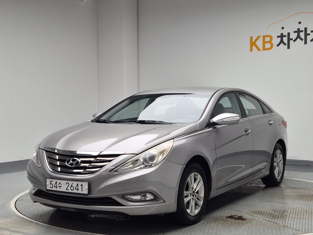 2011 HYUNDAI SONATA (YF) 