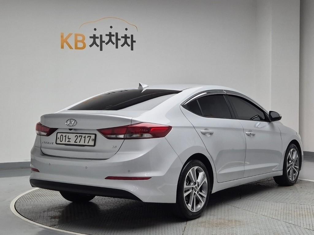 2018 HYUNDAI AVANTE AD 