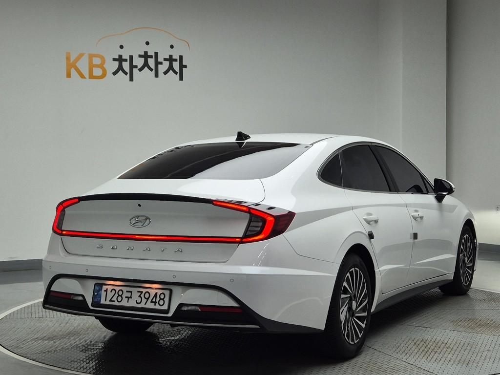2022 HYUNDAI SONATA (DN8) HYBRID 