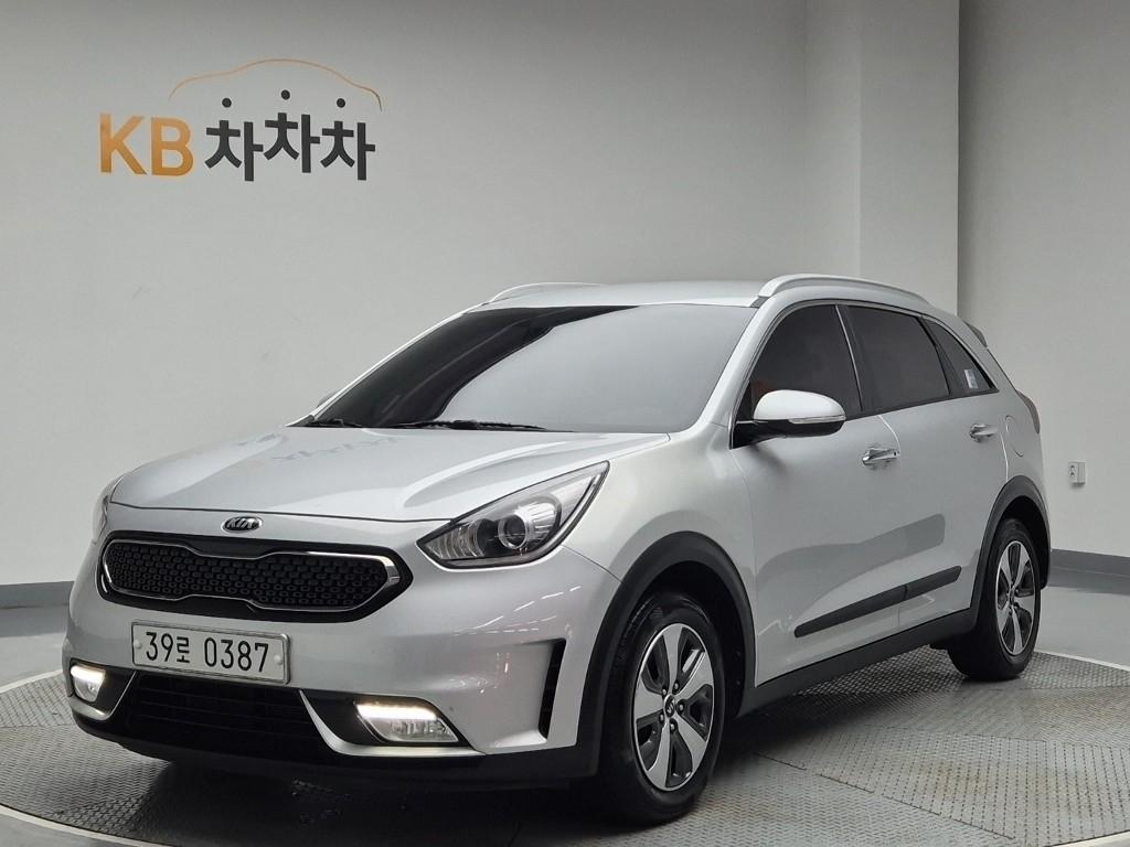 2017 KIA NIRO 