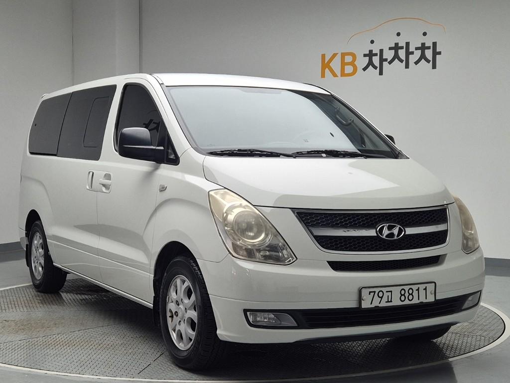 2009 HYUNDAI GRAND STAREX 