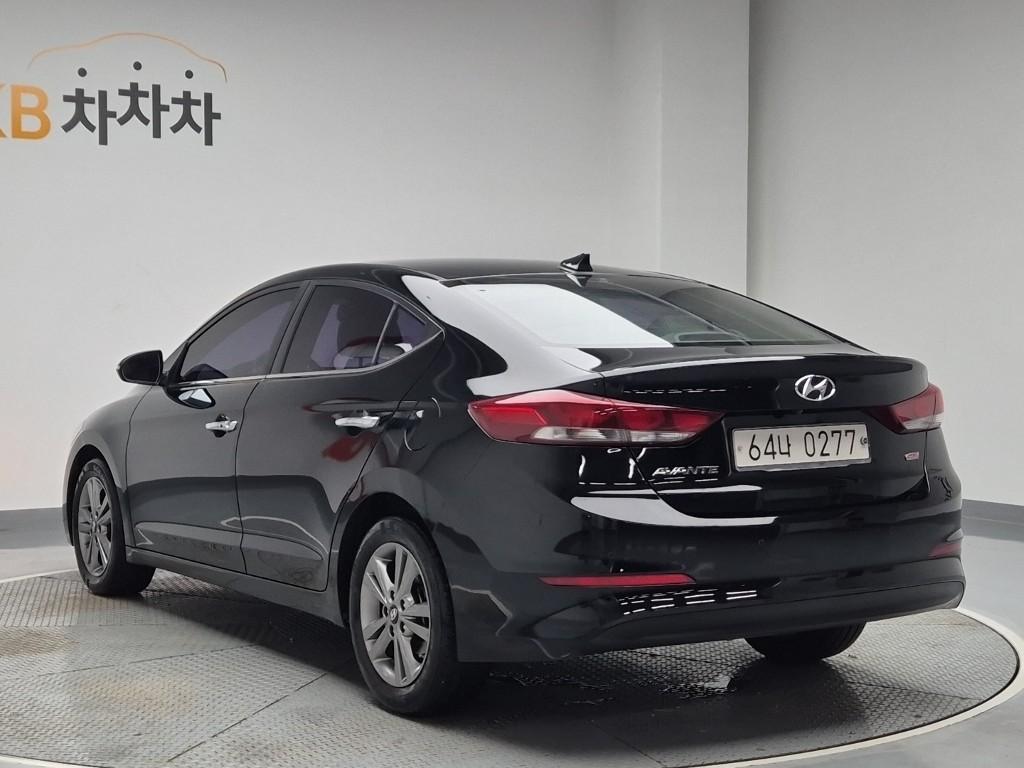 2017 HYUNDAI AVANTE AD 