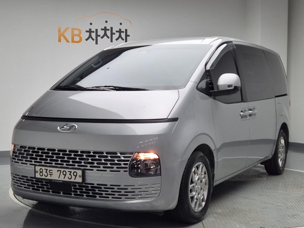 2022 HYUNDAI STARIA 