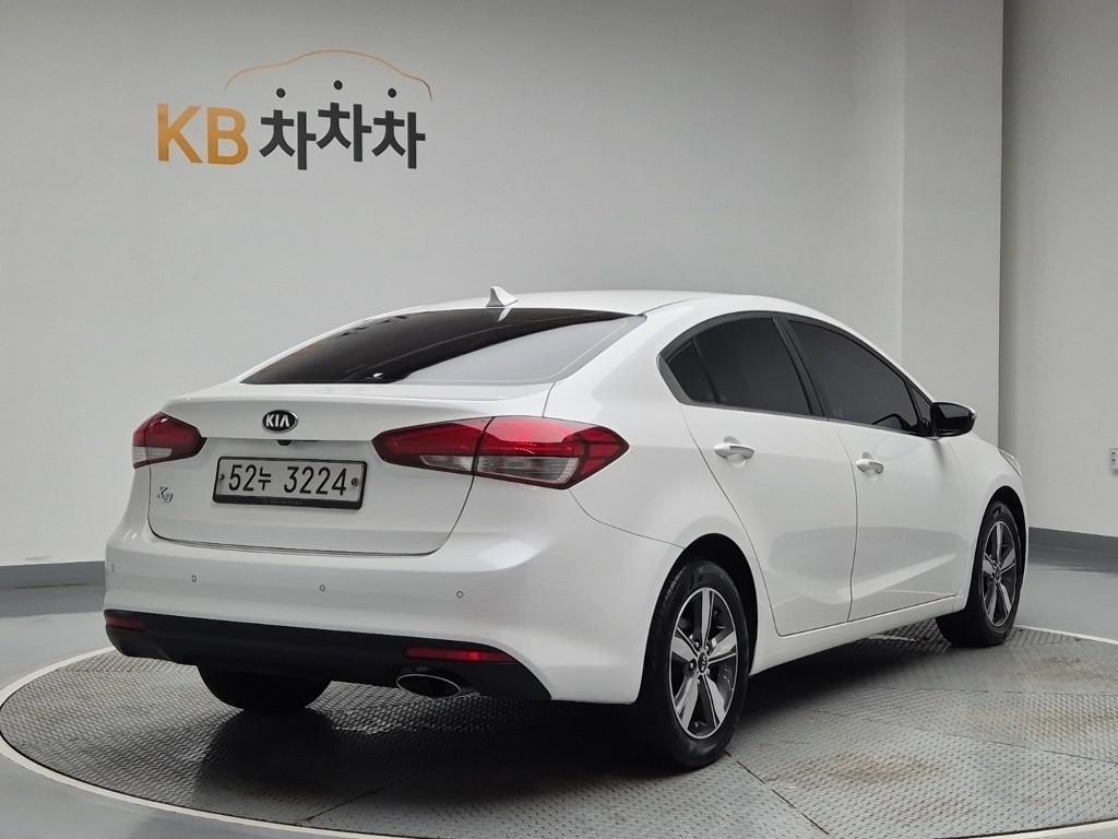 2018 KIA THE NEW K3 