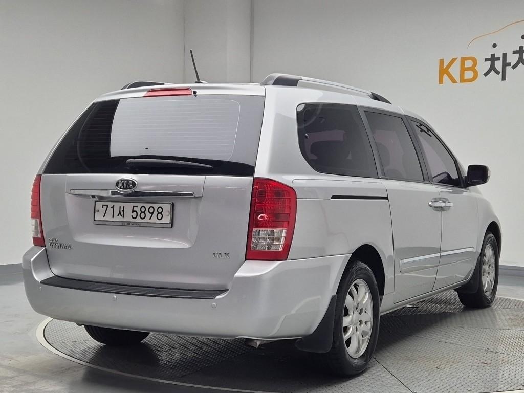 2012 KIA CARNIVAL R 