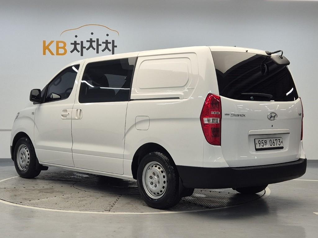 2019 HYUNDAI THE NEW GRAND STAREX 