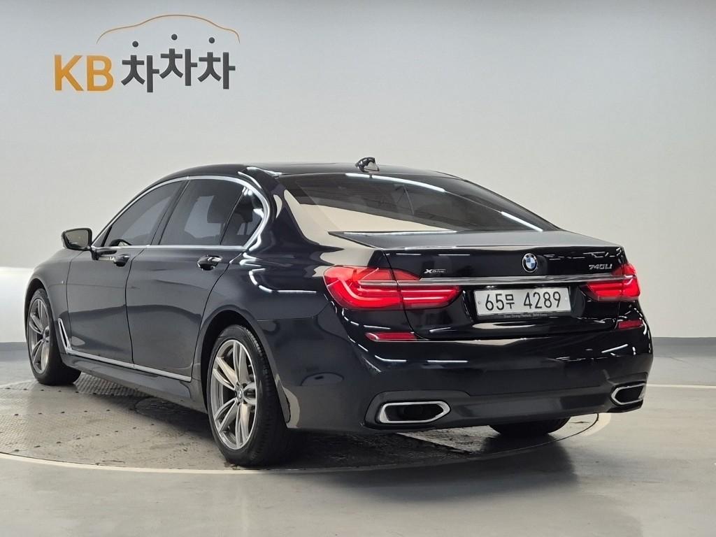 2018 BMW 7 SERIES (6Gen) 