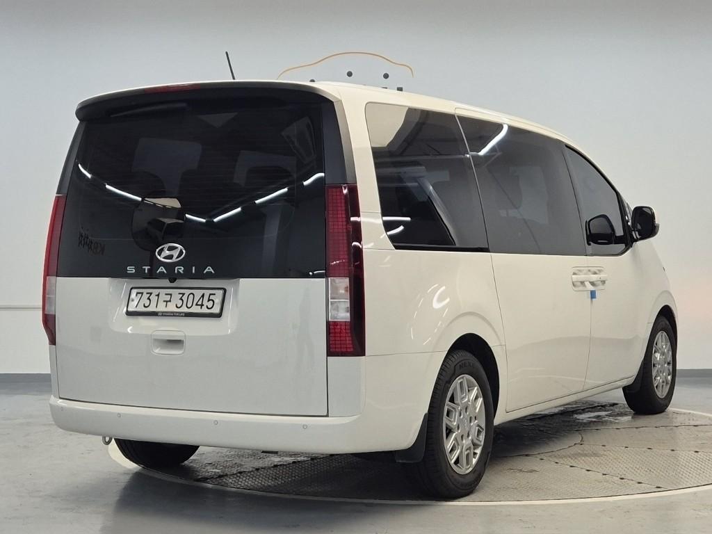 2022 HYUNDAI STARIA 