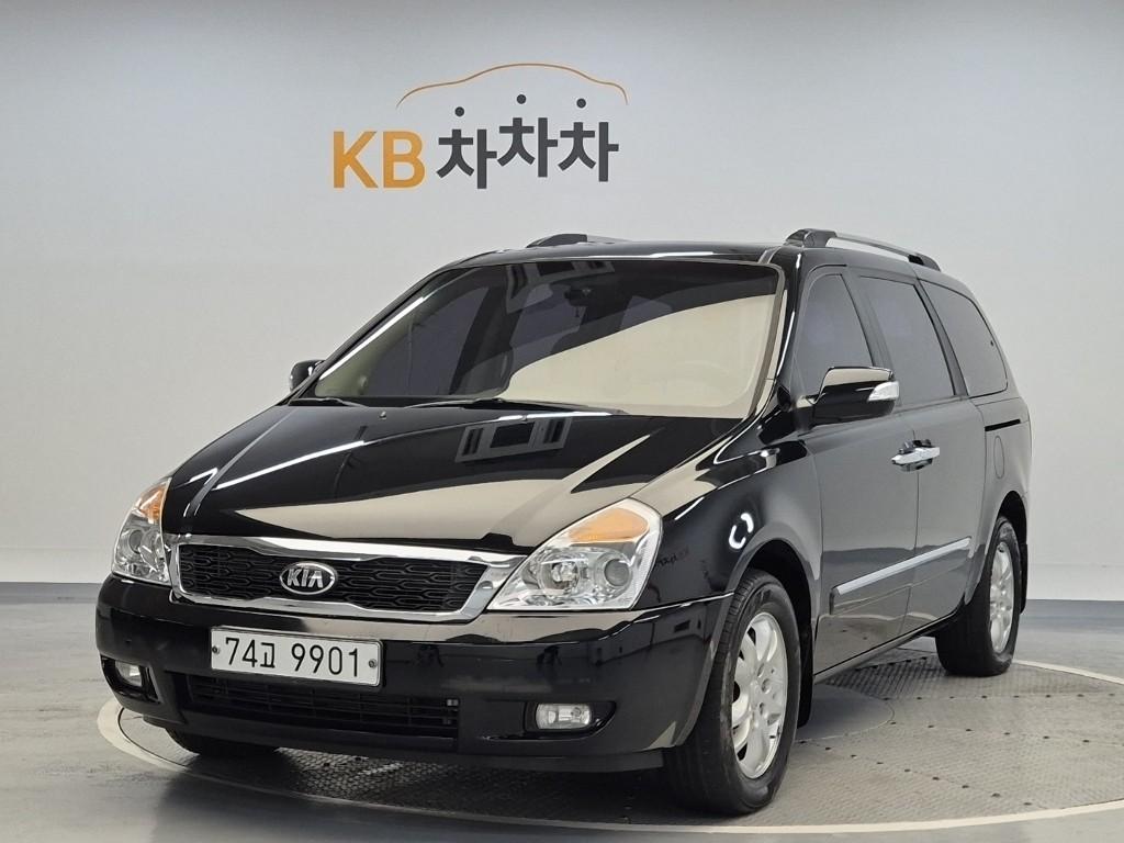 2013 KIA CARNIVAL R 