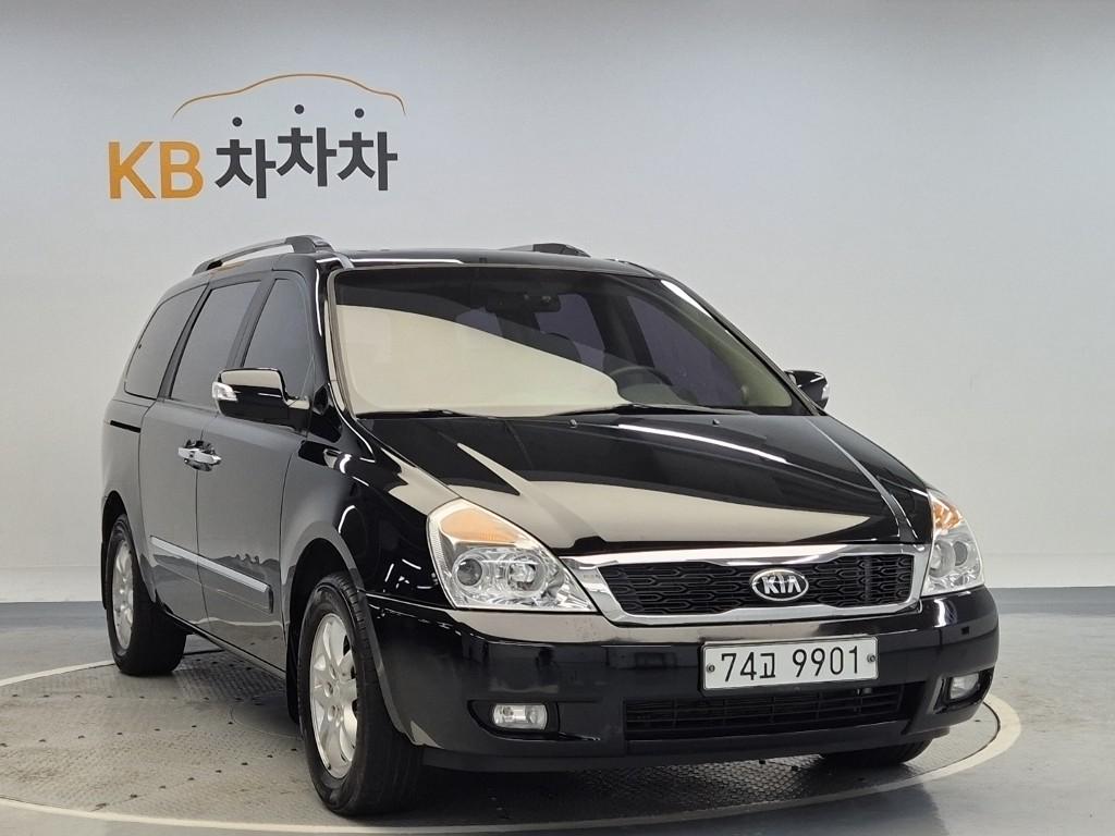 2013 KIA CARNIVAL R 