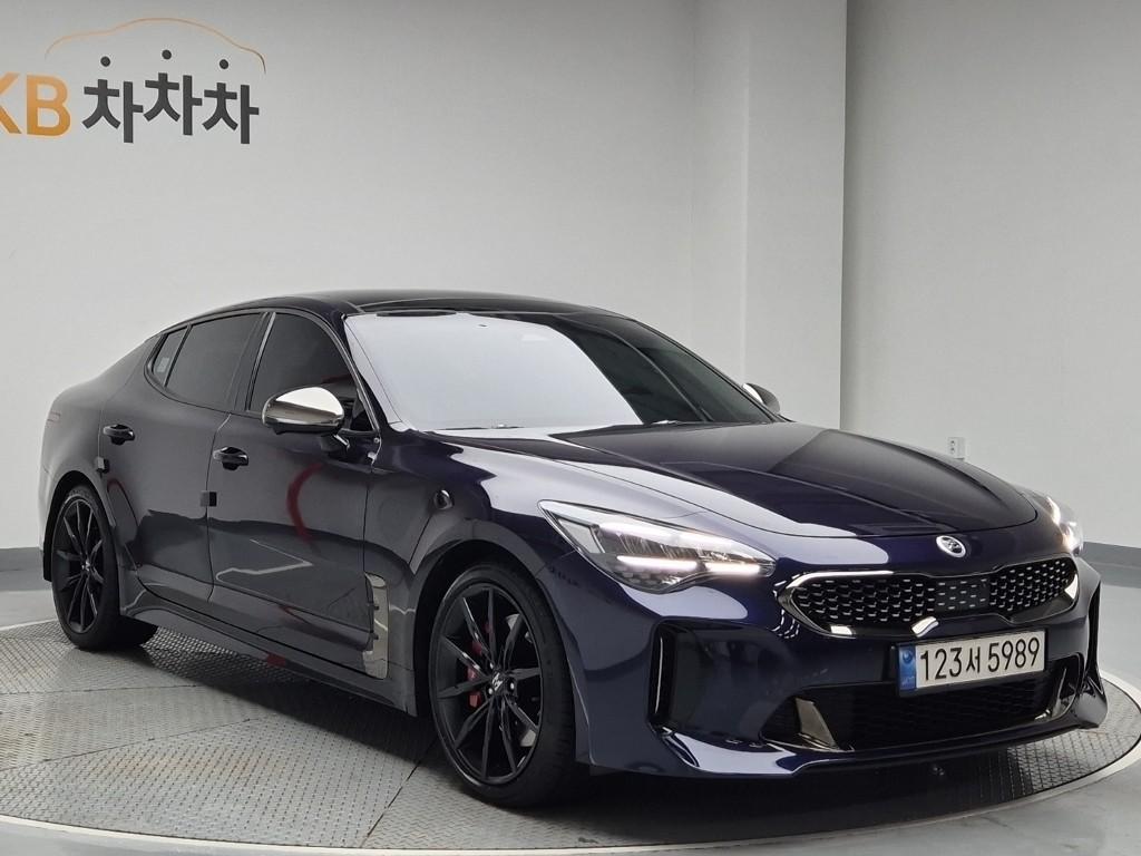 2021 KIA STINGER Meister 