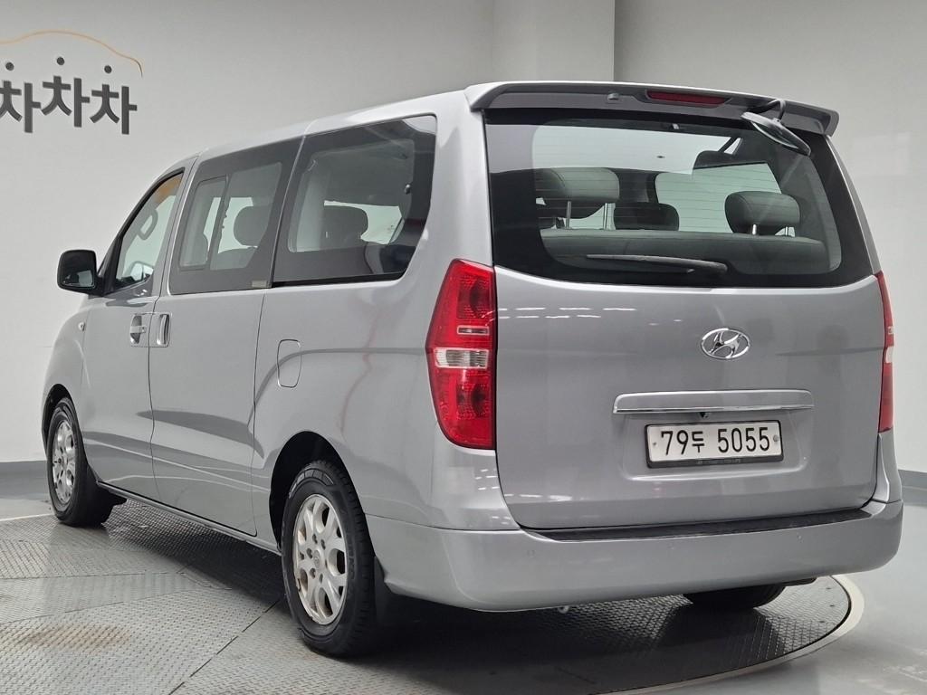 2014 HYUNDAI GRAND STAREX 