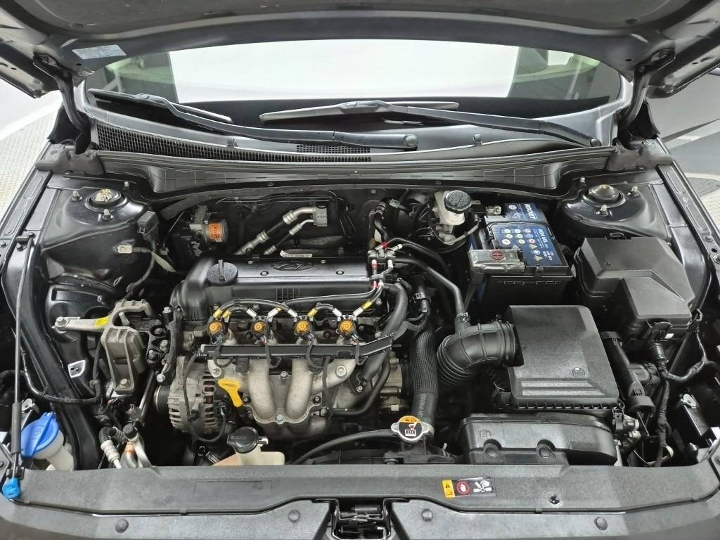 2021 HYUNDAI AVANTE (CN7) 