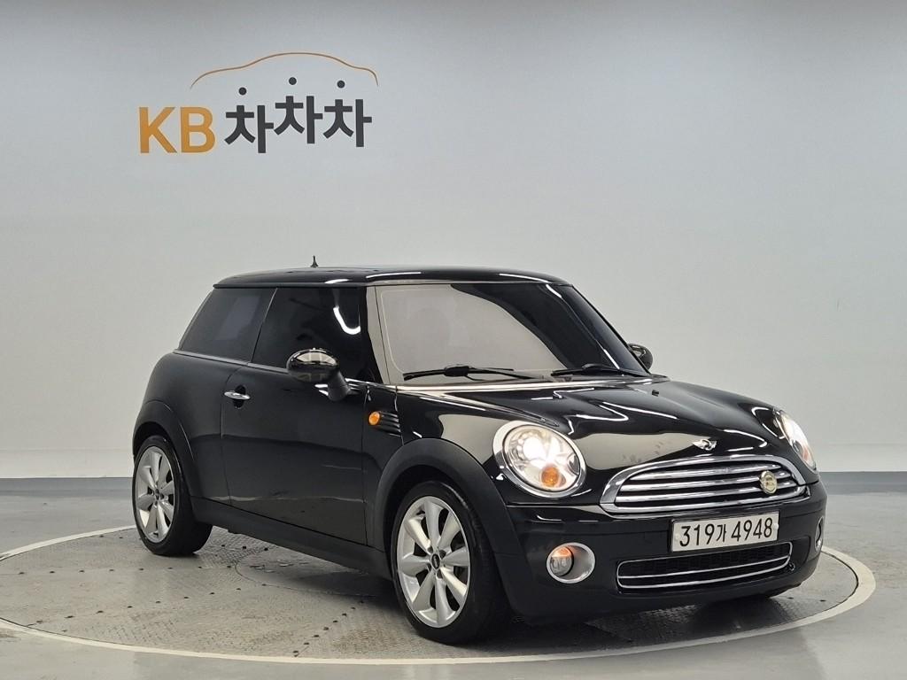 2010 MINI COOPER 