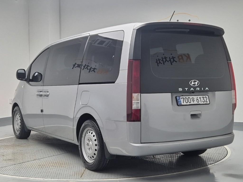2022 HYUNDAI STARIA 