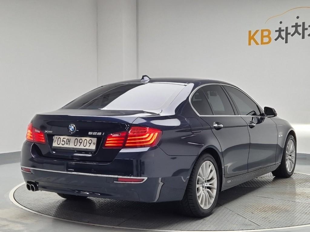 2016 BMW 5 SERIES (6Gen) 