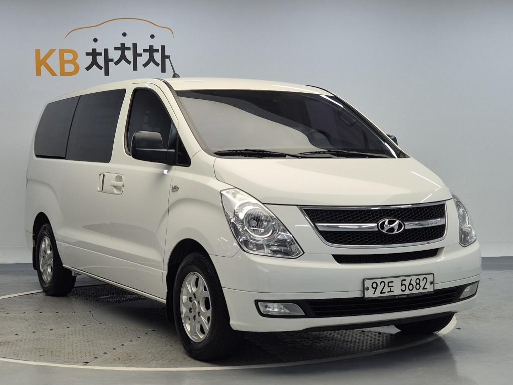 2016 HYUNDAI GRAND STAREX 