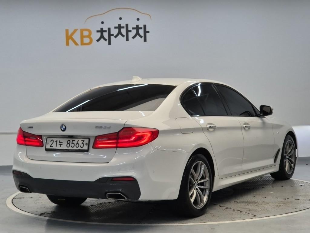 2017 BMW 5 SERIES (7Gen) 