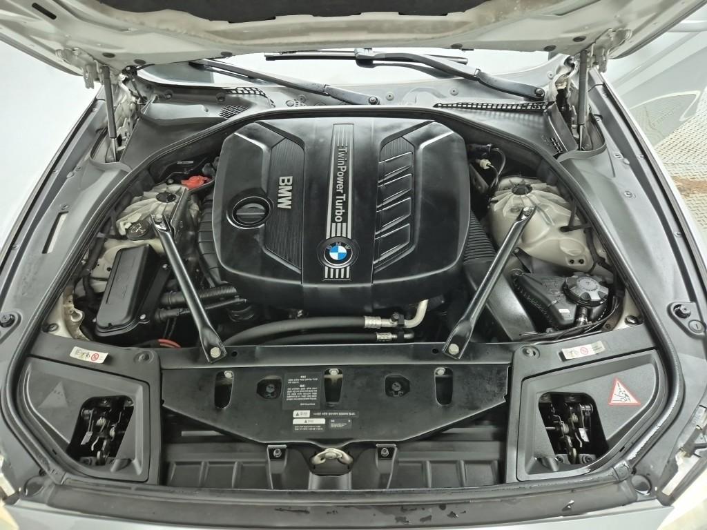 2013 BMW 5 SERIES (6Gen) 