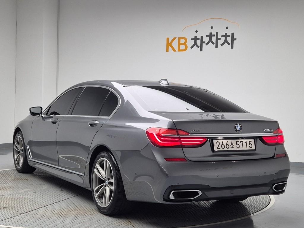 2018 BMW 7 SERIES (6Gen) 