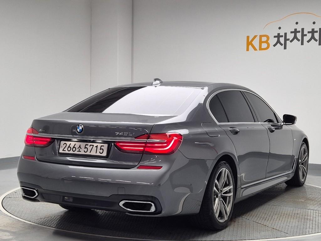 2018 BMW 7 SERIES (6Gen) 