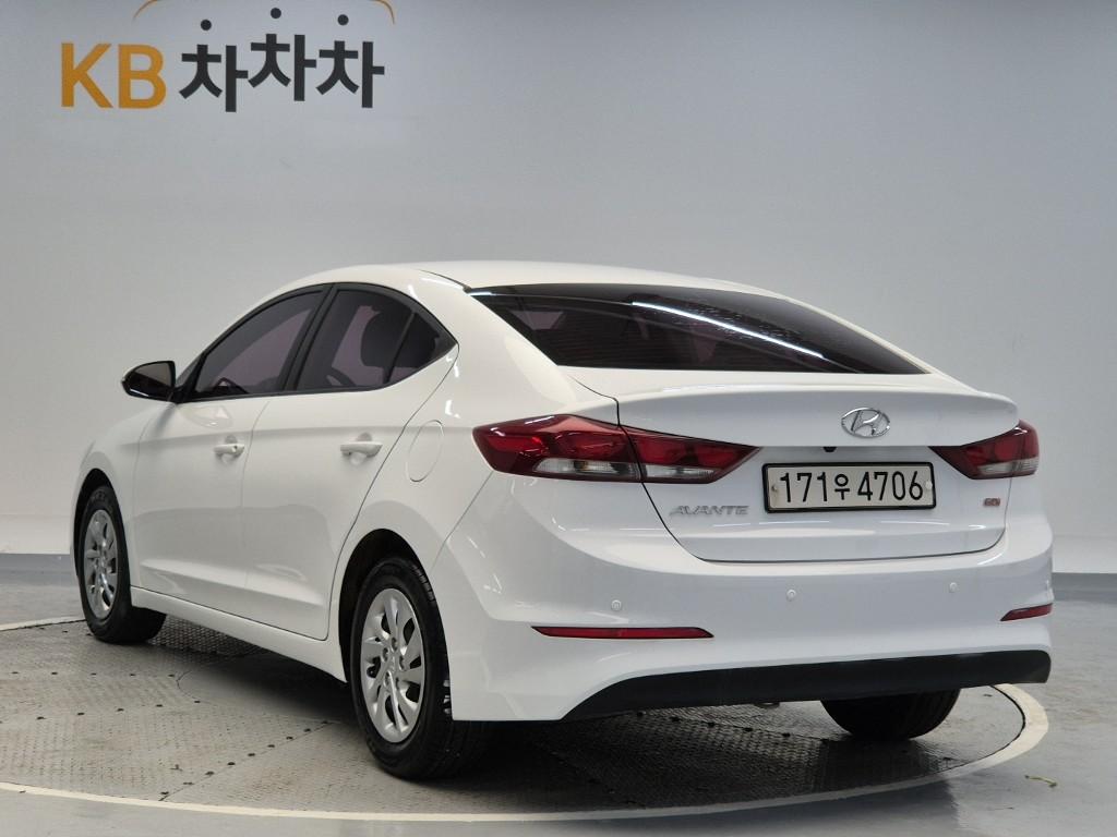 2017 HYUNDAI AVANTE AD 