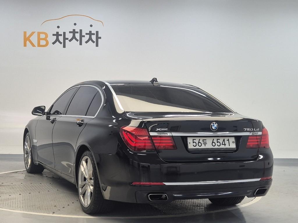 2015 BMW 7 SERIES (5Gen) 