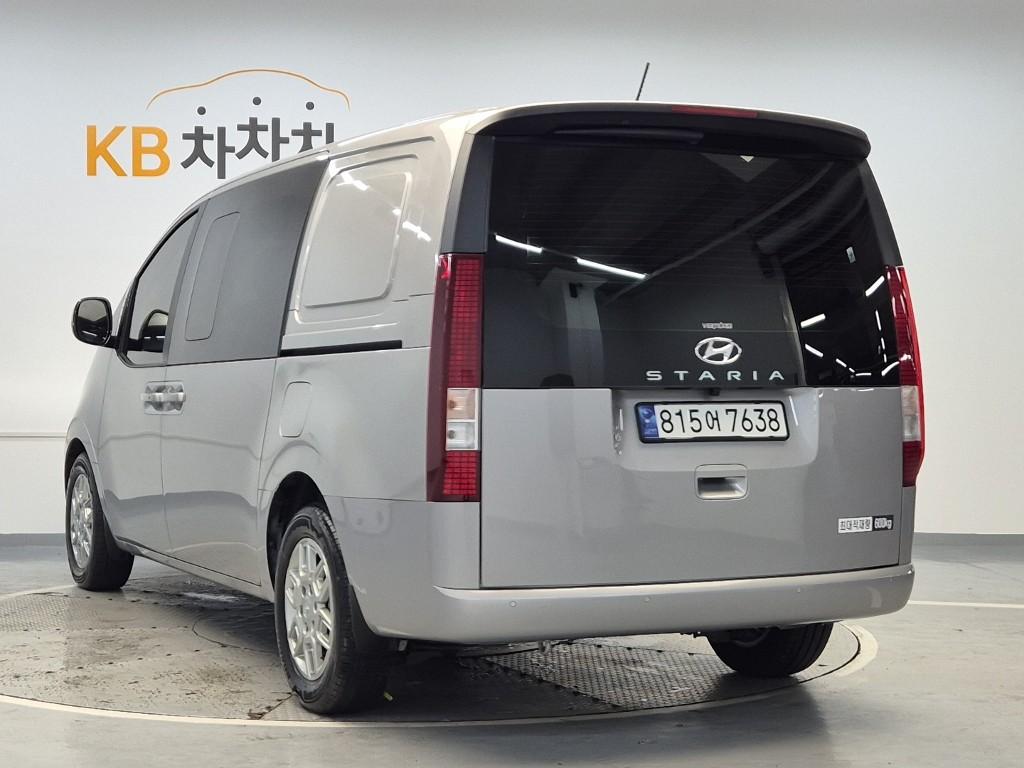 2024 HYUNDAI STARIA 