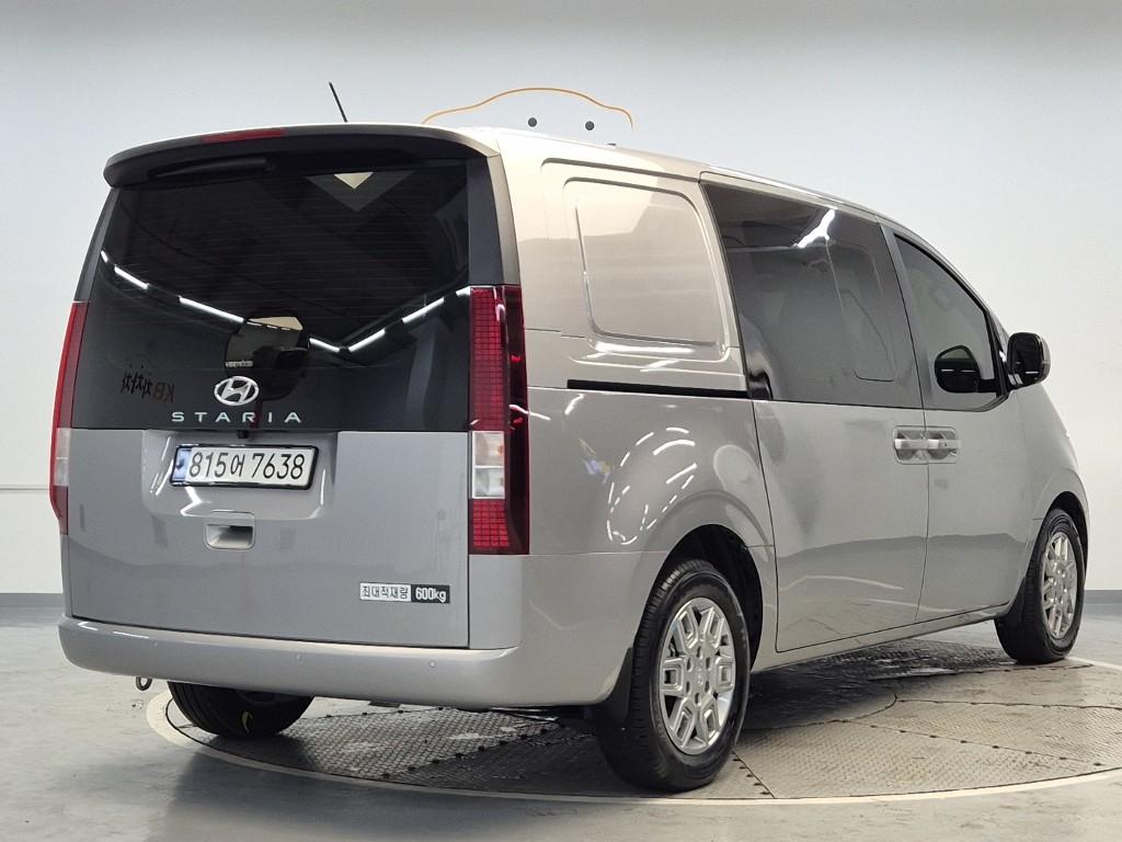 2024 HYUNDAI STARIA 