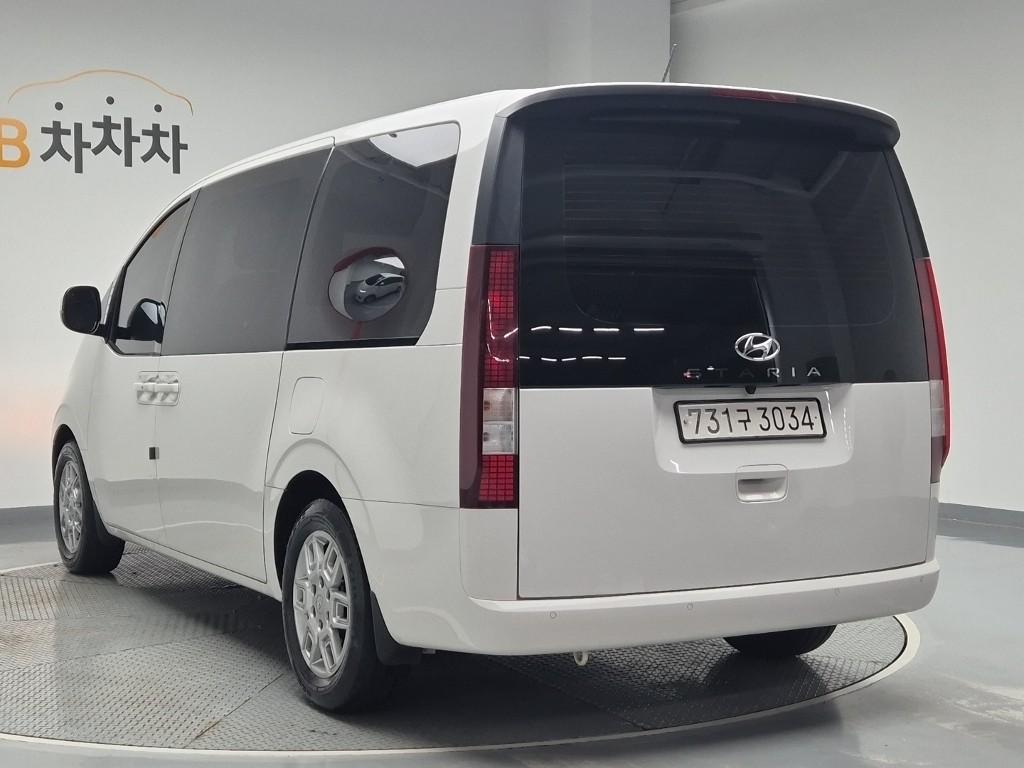 2022 HYUNDAI STARIA 