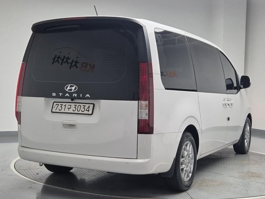2022 HYUNDAI STARIA 