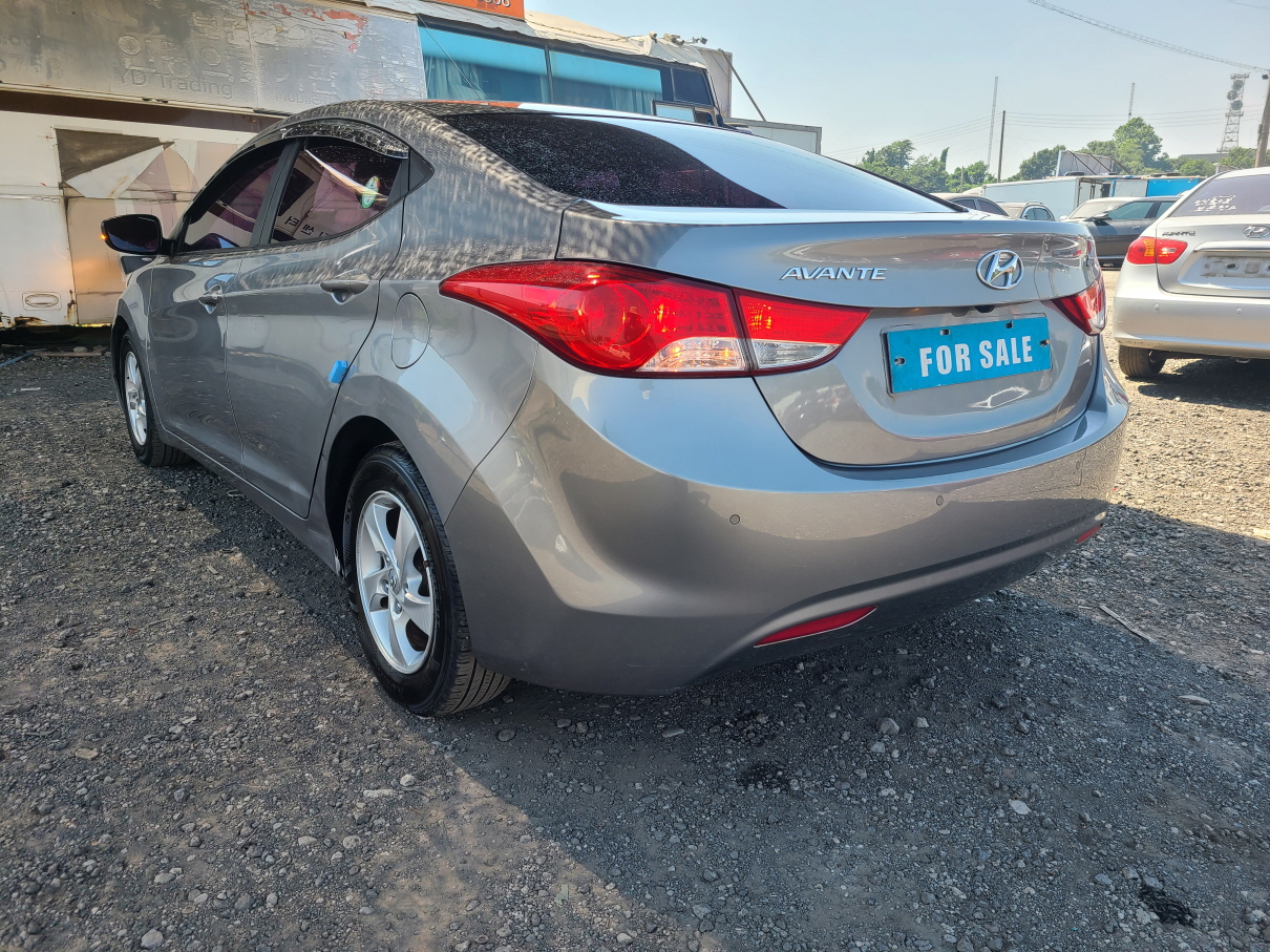 2013 HYUNDAI AVANTE MD 