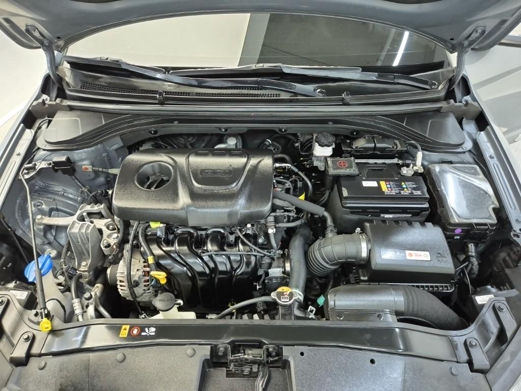 2018 HYUNDAI AVANTE AD 