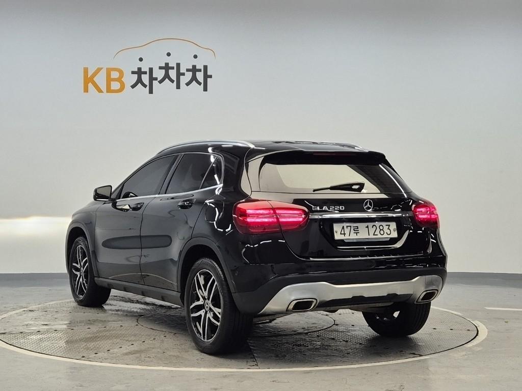 2019 BENZ GLA CLASS 