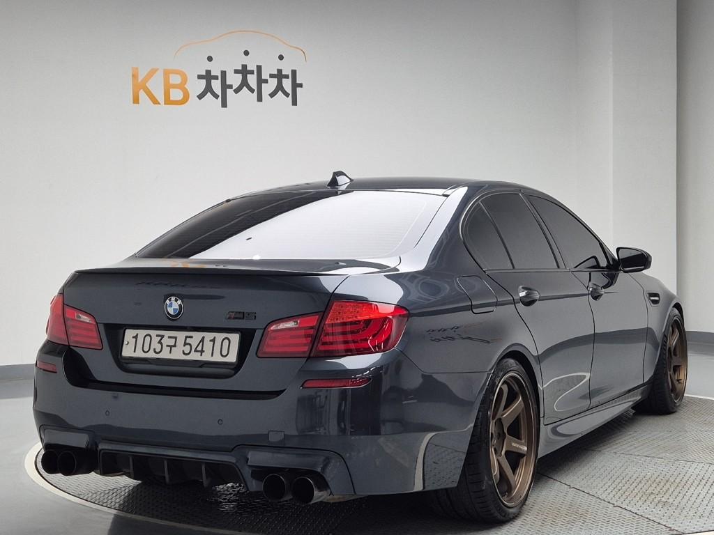 2013 BMW M5 (5Gen) 