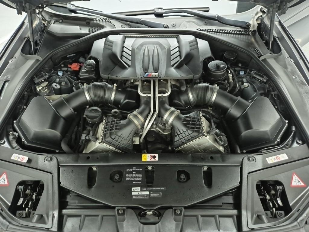 2013 BMW M5 (5Gen) 
