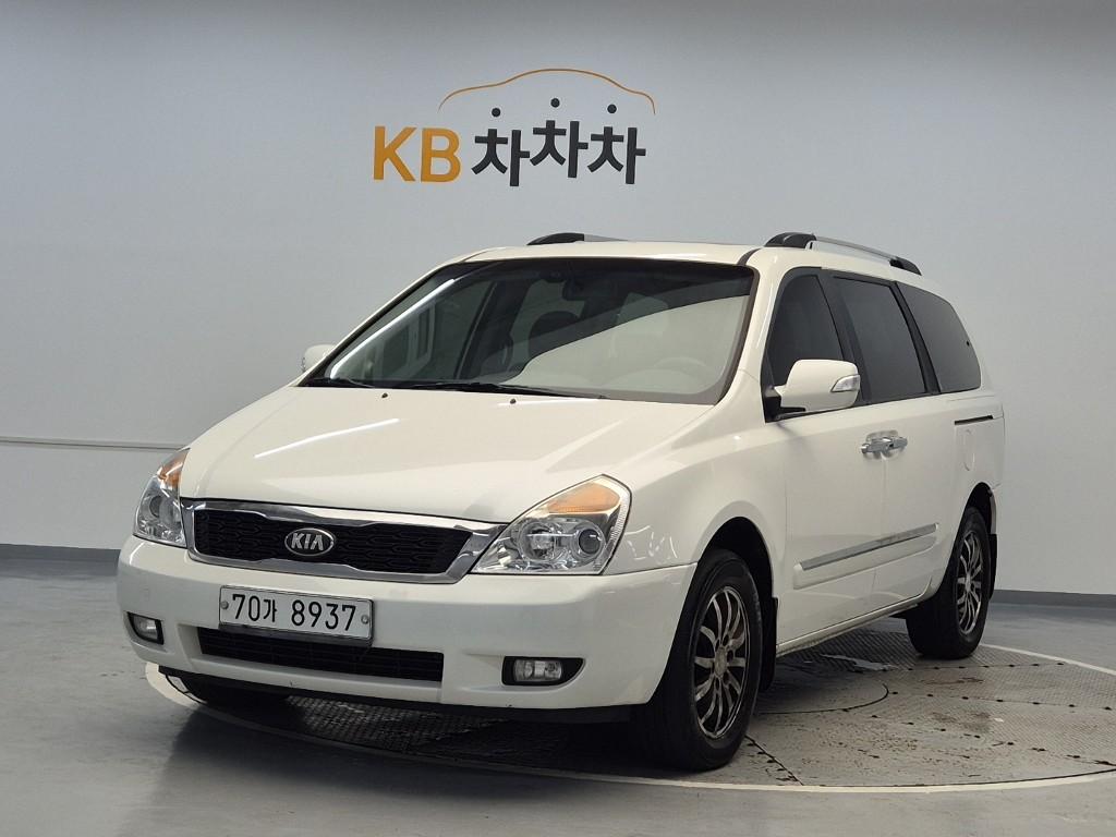 2013 KIA CARNIVAL R 