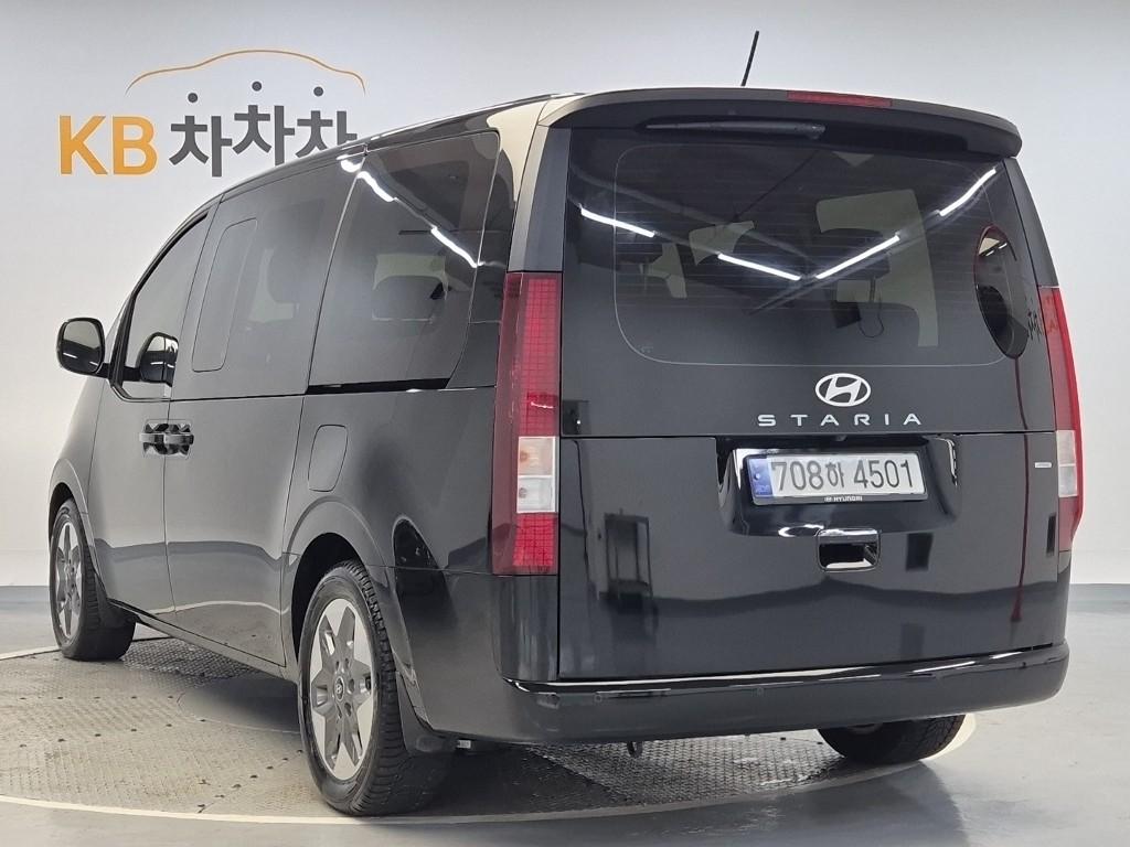 2025 HYUNDAI STARIA 