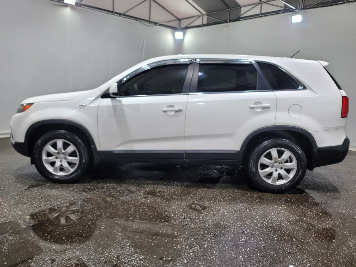 2011 KIA SORENTO R 
