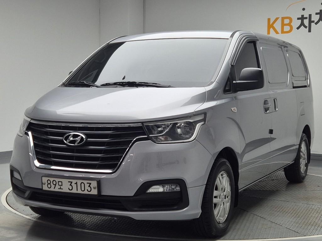 2019 HYUNDAI THE NEW GRAND STAREX 