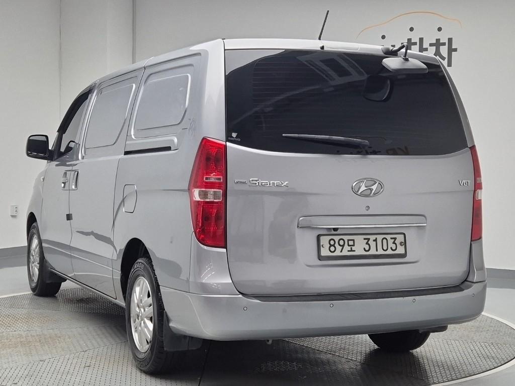 2019 HYUNDAI THE NEW GRAND STAREX 