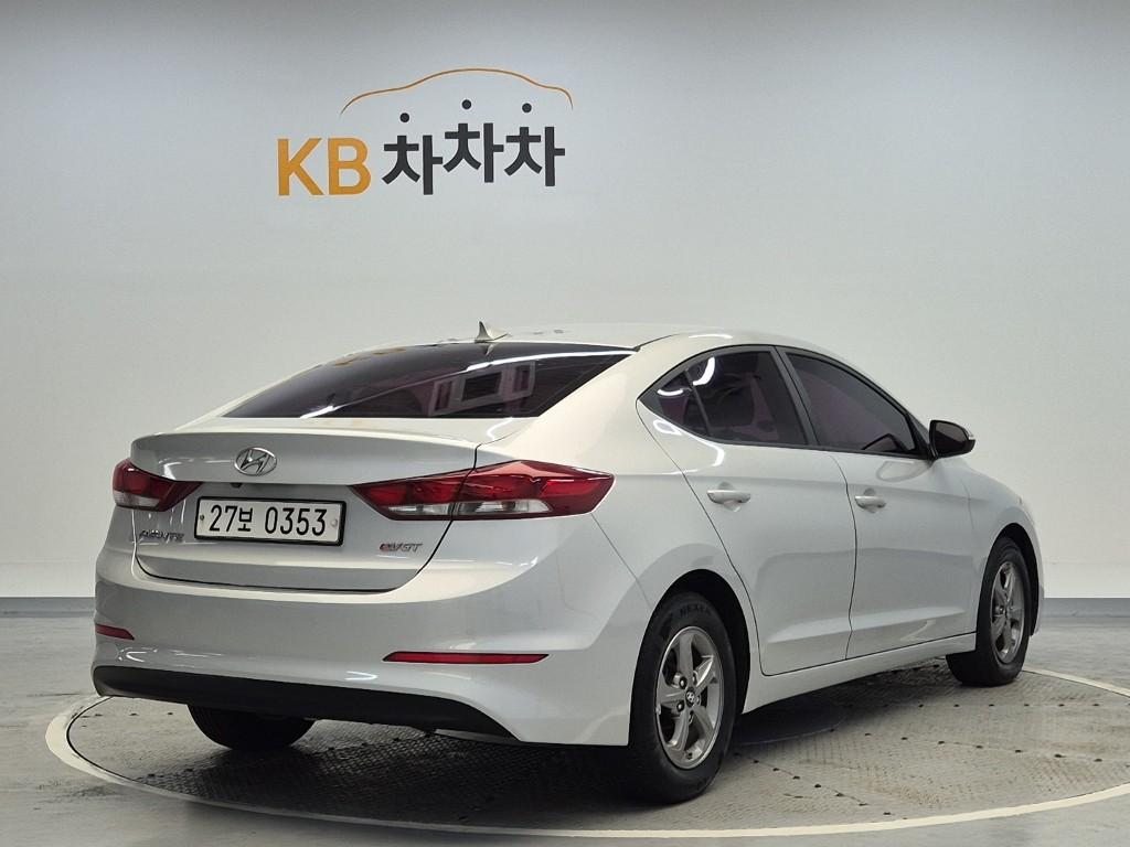 2017 HYUNDAI AVANTE AD 