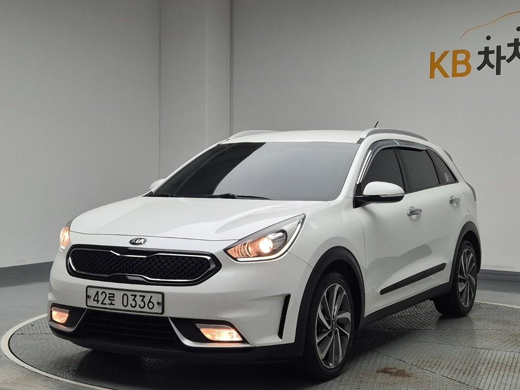 2017 KIA NIRO 