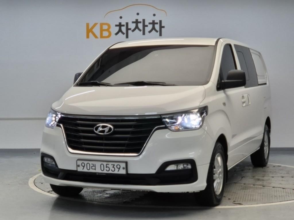 2019 HYUNDAI THE NEW GRAND STAREX 